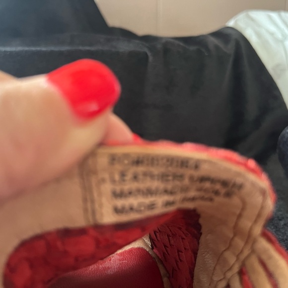 WOMEN’S SZ 7 1/2     7.5  RED HEELS MULES SLIP ON SHOES. NEW IN BOX - Picture 2 of 5